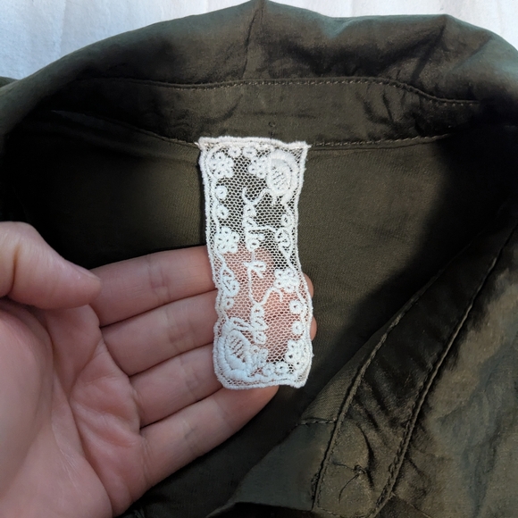 Sadie and sage button down blouse - Picture 3 of 6